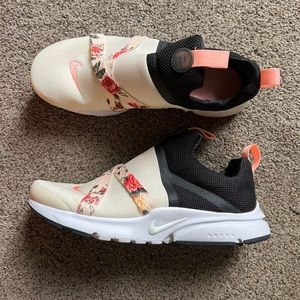 Nike 7Y presto sneakers